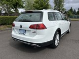 Used 2017 Volkswagen Golf Alltrack S image 6