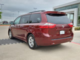 Used 2015 Toyota Sienna LE image 2