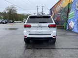 Used 2022 Jeep Grand Cherokee Laredo X image 4