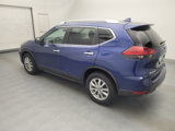 Used 2017 Nissan Rogue SV image 3