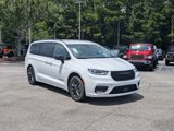 New 2025 Chrysler Pacifica Select image 3