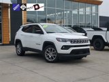 Used 2022 Jeep Compass Latitude image 1
