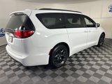 Used 2019 Chrysler Pacifica Touring-L w/ S Appearance Package image 4