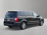 Used 2015 Chrysler Town & Country Touring-L w/ Driver Convenience Group image 5