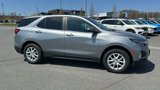Used 2023 Chevrolet Equinox LT image 3
