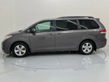 Used 2014 Toyota Sienna LE image 2