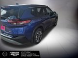 Used 2022 Nissan Rogue SV image 3