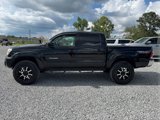 Used 2015 Toyota Tacoma w/ TRD Off-Road Package image 3