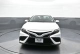 Used 2023 Toyota Camry SE image 2