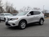 Used 2016 Nissan Rogue SV image 2