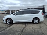 Used 2017 Chrysler Pacifica Touring-L w/ Tire & Wheel Group image 2