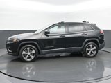 Used 2019 Jeep Cherokee Limited image 2