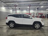 Used 2024 GMC Terrain SLE image 3