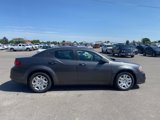 Used 2014 Dodge Avenger SE image 3