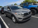 Used 2017 Kia Sorento LX w/ LX Convenience Package image 2