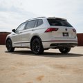 Used 2022 Volkswagen Tiguan SE R-Line image 4