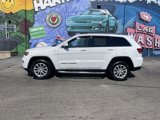 Certified 2021 Jeep Grand Cherokee Laredo image 2