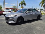 Used 2023 Hyundai Elantra SEL w/ Preferred Accessory Package image 3