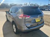 Used 2016 Nissan Rogue SV w/ SV Premium Package image 3