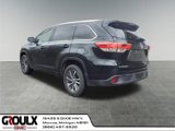 Used 2018 Toyota Highlander XLE image 2