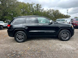 Used 2020 Jeep Grand Cherokee Limited w/ Luxury Group II image 2