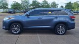 Used 2019 Toyota Highlander XLE w/ Carpet Mat Package (TMS) image 5