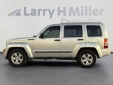 Used 2012 Jeep Liberty Sport image 2