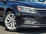 Used 2018 Volkswagen Passat 2.0T SEL Premium image 2