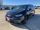 New 2025 Chrysler Pacifica Select image 3