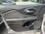 Used 2015 Jeep Cherokee Latitude w/ Comfort/Convenience Group image 3