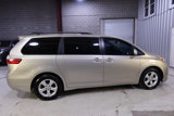 Used 2017 Toyota Sienna LE image 5
