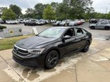 Used 2024 Volkswagen Jetta SE image 3