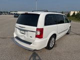 Used 2015 Chrysler Town & Country Touring image 5