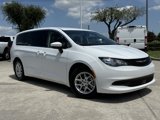Used 2022 Chrysler Voyager LX image 2