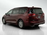 Used 2017 Chrysler Pacifica Touring-L image 3
