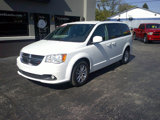 Used 2019 Dodge Grand Caravan SXT image 2