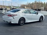 Used 2022 Toyota Camry SE image 3