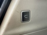 Used 2022 Chrysler Voyager LX image 6