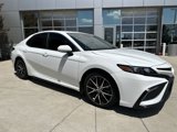 Used 2023 Toyota Camry SE image 2