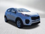 Used 2017 Kia Sportage LX image 2
