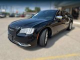 Used 2017 Chrysler 300 C image 3