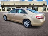 Used 2010 Toyota Camry LE image 5