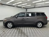 Used 2017 Kia Sedona LX w/ LX Essentials Premium Package image 2