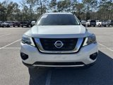 Used 2020 Nissan Pathfinder SV image 2