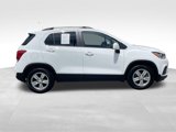 Used 2022 Chevrolet Trax LT w/ LT Convenience Package image 2