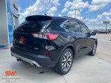 Used 2020 Ford Escape Titanium image 4