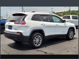 Used 2021 Jeep Cherokee Latitude Plus image 3