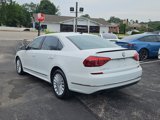 Used 2017 Volkswagen Passat 1.8T SE w/ SE Lighting Package image 2