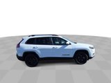Used 2019 Jeep Cherokee Latitude Plus image 2