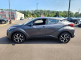 Used 2022 Toyota C-HR XLE image 3